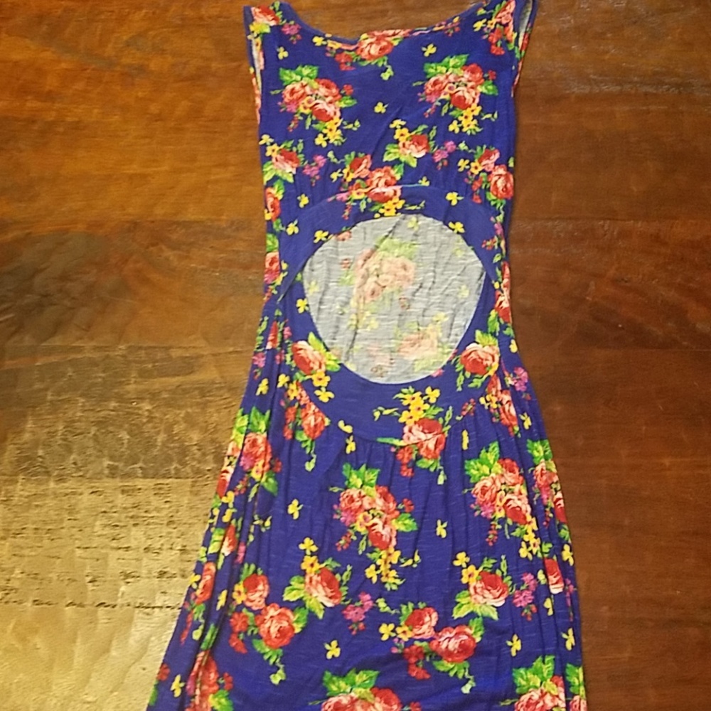 Gorgeous open back brand new never been worn!